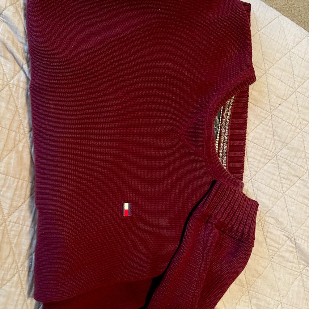 Tommy Hilfiger sweater
